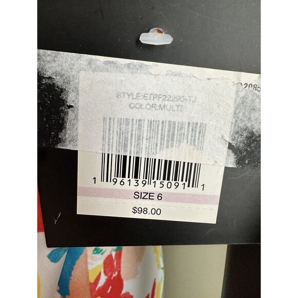 Ellen Tracy One Piece Swimsuit Sz 6 Floral Ruffled NWT MSRP $98 - Picture 4 of 5